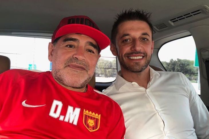 De acuerdo a fuentes judiciales, el tribunal rechazó los pedidos de sobreseimiento y consideró que existen elementos suficientes para avanzar hacia el debate oral, en el marco de una investigación por presunta administración fraudulenta en perjuicio de los herederos del ex capitán de la Selección argentina. De acuerdo a fuentes judiciales, el tribunal rechazó los pedidos de sobreseimiento y consideró que existen elementos suficientes para avanzar hacia el debate oral, en el marco de una investigación por presunta administración fraudulenta en perjuicio de los herederos del ex capitán de la Selección argentina.