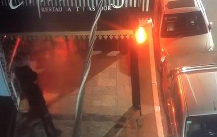 Una cámara de seguridad tomó a los rugbiers abrazándose tras el crimen de Báez Sosa.&nbsp;