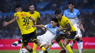 Racing consiguió un agónico empate, pero su futuro en la Copa de la Liga Profesional es incierto