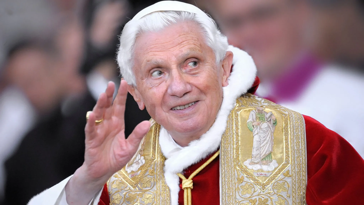 Benedicto XVI, un intelectual de alto vuelo, tradicionalista pero sin el carisma de su predecesor, fue el primer Papa en renunciar desde 1415, cuando su salud comenzó a deteriorase.