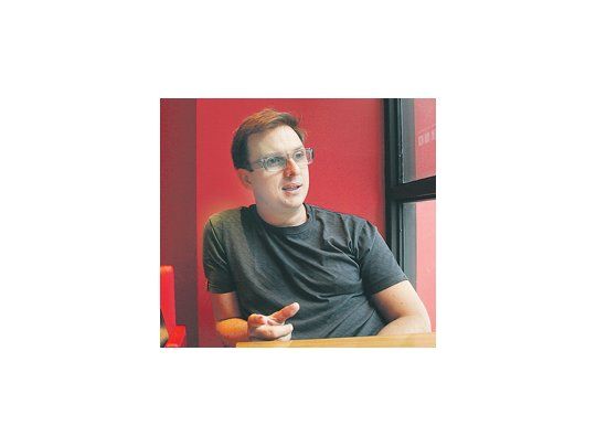 J. P. Geretto: «Mi personaje no está aislado del mundo sino que se conecta de otro modo. En la vida, nadie se toma el tiempo -no sólo con los autistas- de conocer y entender al otro con sus particularidades».
