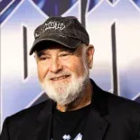 Nick y su padre Rob Reiner. Nick y su padre Rob Reiner.