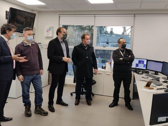 Los funcionarios se interiorizaron sobre el sistema de control de tráfico.