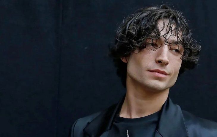 ezra miller rompio el silencio y aseguro que esta buscando ayuda