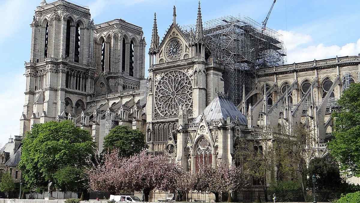France decides on controversial renovation of Notre Dame cathedral