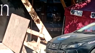 La joven murió tras ser golpeada por un andamio. La joven murió tras ser golpeada por un andamio.