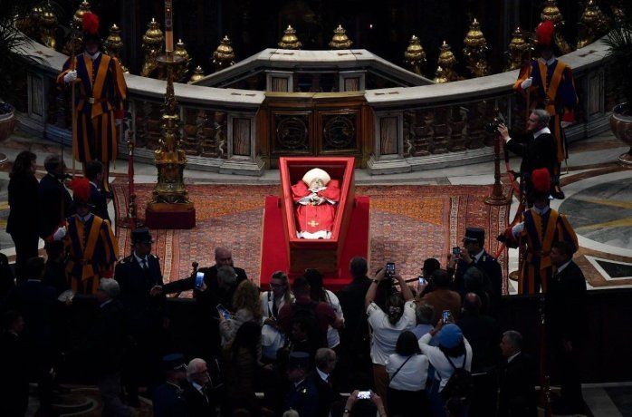 Este viernes es el último día del funeral público del papa Francisco en la Basílica de San Pedro. Este viernes es el último día del funeral público del papa Francisco en la Basílica de San Pedro.