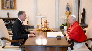 El presidente Yamandú Orsi visitó al papa León XIV en el Vaticano y le trasladó su invitación a Uruguay. El presidente Yamandú Orsi visitó al papa León XIV en el Vaticano y le trasladó su invitación a Uruguay.
