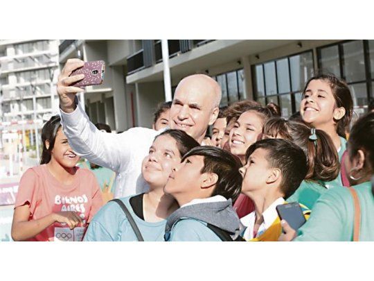 JUEGOS. Horacio Rodríguez Larreta ayer en la Villa Olímpica del barrio porteño Villa Soldati.