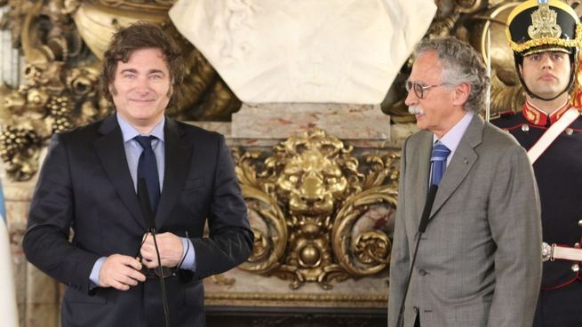 El Presidente y el ministro de Salud, en el foco de los cuestionamientos de parte de las organizaciones y familiares de discapacitados.&nbsp;