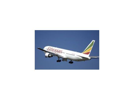 Un avión de Ethiopian Airlines con 92 personas a bordo se estrelló en el mar.