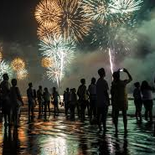 En la costa paulista, los operativos de emergencia se intensifican cada fin de año por la costumbre de ingresar al mar durante la medianoche, una práctica que los rescatistas consideran de alto riesgo. En la costa paulista, los operativos de emergencia se intensifican cada fin de año por la costumbre de ingresar al mar durante la medianoche, una práctica que los rescatistas consideran de alto riesgo.