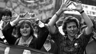 La historia del Día Internacional de la Mujer está ligada a protestas, huelgas y movimientos sociales que cambiaron la agenda política mundial. Cada 8 de marzo se recuerda ese legado y se renueva el reclamo por igualdad y justicia. La historia del Día Internacional de la Mujer está ligada a protestas, huelgas y movimientos sociales que cambiaron la agenda política mundial. Cada 8 de marzo se recuerda ese legado y se renueva el reclamo por igualdad y justicia.