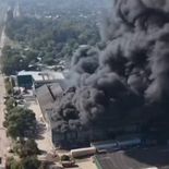 El incendio en Moreno provocó columnas de humo que son visibles a 30 kilómetros de distancia. El incendio en Moreno provocó columnas de humo que son visibles a 30 kilómetros de distancia.
