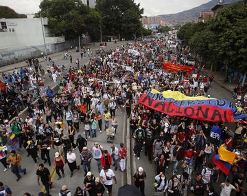 Colombia: choques entre la policía y manifestantes en el aniversario del paro nacional