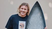 Kai Mckenzie es el surfista que fue atacado por el tiburón.