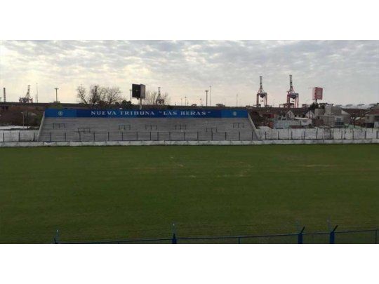 El fútbol en su hora más difícil: al paro que la B Nacional hizo el fin de semana pasada, se le adhirieron las demás categorías del ascenso.