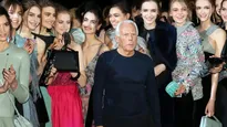 Las creaciones de Armani no se quedaban en sus desfiles: llegaban a la alfombra roja iluminando a sus actrices.&nbsp;