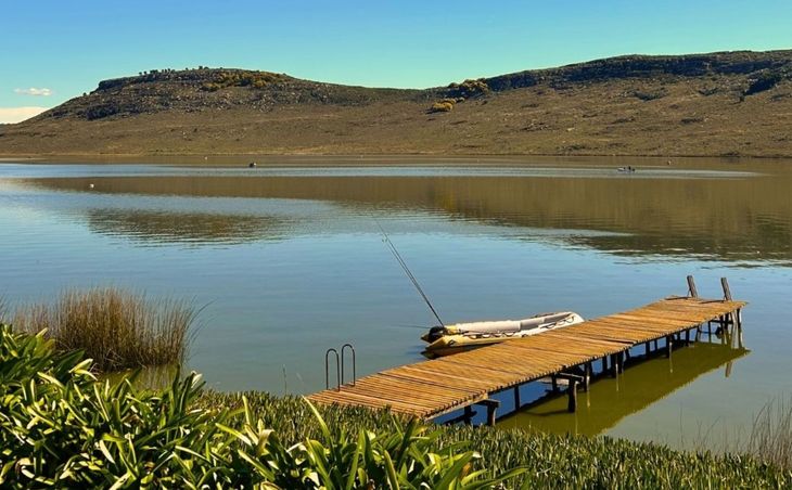 Villa Laguna La Brava suma áreas de pícnic, campings y espacios para comer cerca del agua. Villa Laguna La Brava suma áreas de pícnic, campings y espacios para comer cerca del agua.