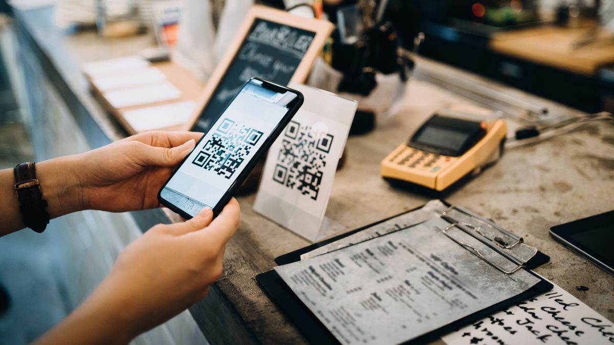 Dollar card in virtual wallets: Brazilians will be able to pay with QR code in Argentina