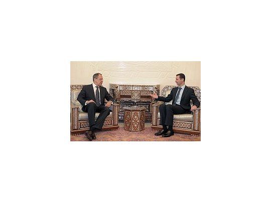 El canciller ruso, Serguei Lavrov se reunión con el presidente sirio, Bashar al Asad.