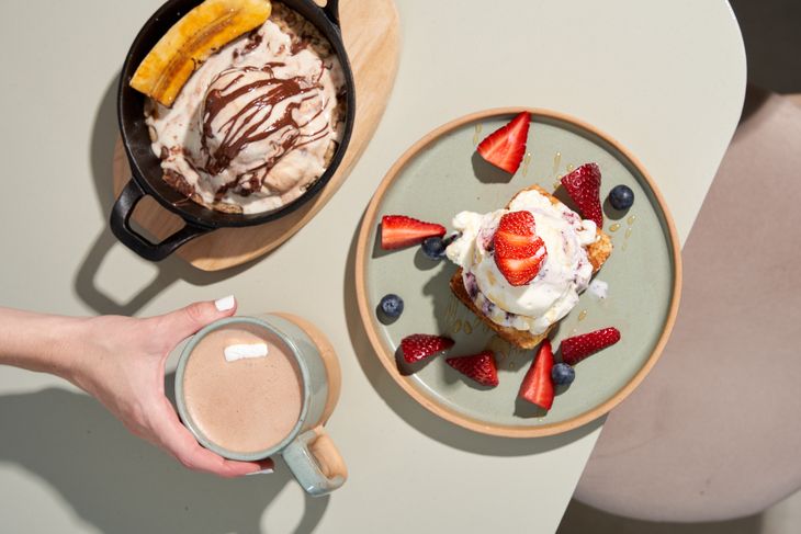Helados y postres que rinden tributo a la frutilla con originalidad.