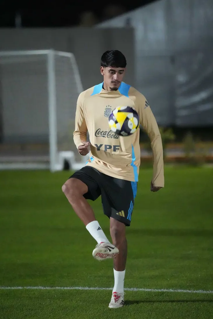 Troilo already trained with the Argentine National Team. Troilo already trained with the Argentine National Team.