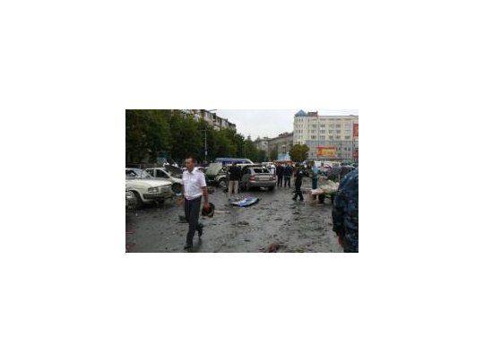 Al menos 17 personas murieron y más de 130 fueron heridas.
