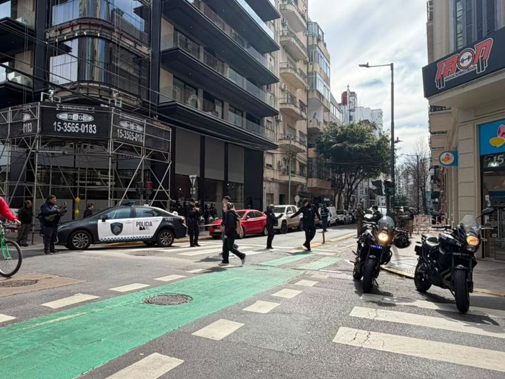 Tras m&aacute;s de una hora, detuvieron al hombre que se hab&iacute;a atrincherado en Recoleta.