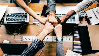 cuales son las profesiones vinculadas a la tecnologia que lideran el mercado laboral