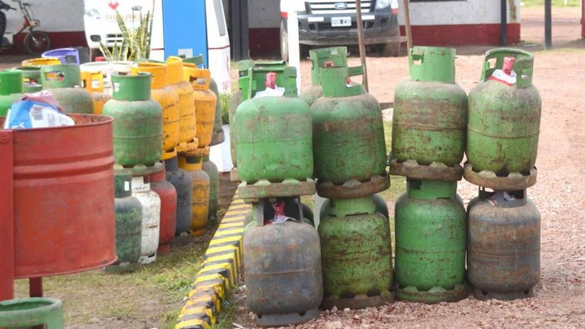 They transfer $25 million for gas companies in cylinders