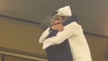 como fue el festejo de macri con el emir de qatar de argentina campeon