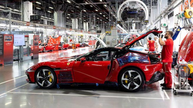Ferrari apunta a tecnología 100% eléctrica
