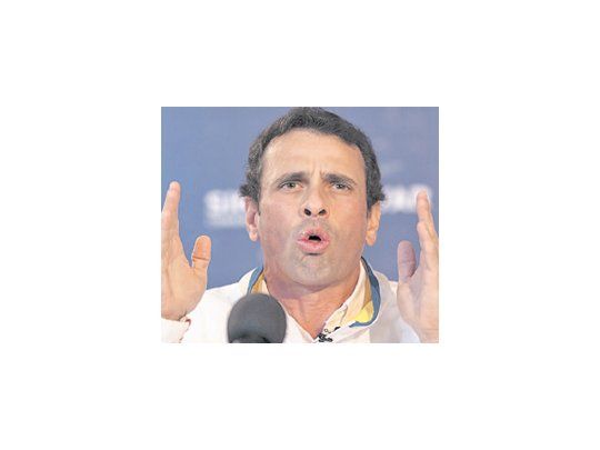 Para Henrique  Capriles, el Gobierno negocia vender u$s 1.800 millones  de sus reservas en oro para cubrir baches financieros.