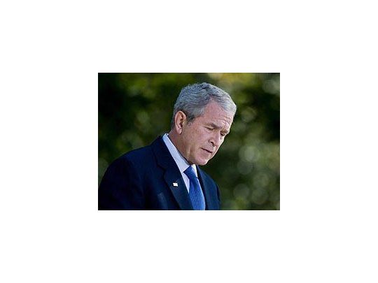 Bush rehusó decir si el défici super el billón de dólares