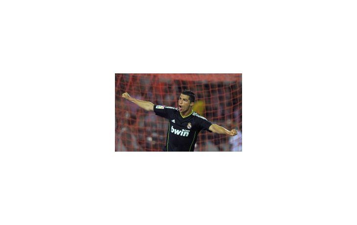 Cristiano Ronaldo en el festejo de uno de sus cuatro goles.