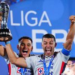 Erik Lira está en los planes del Mónaco, pero exite una traba para sui contratación.