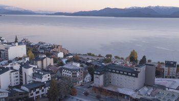 hampton by hilton bariloche: rentabilidad y disfrute inmediatos en el corazon de la patagonia