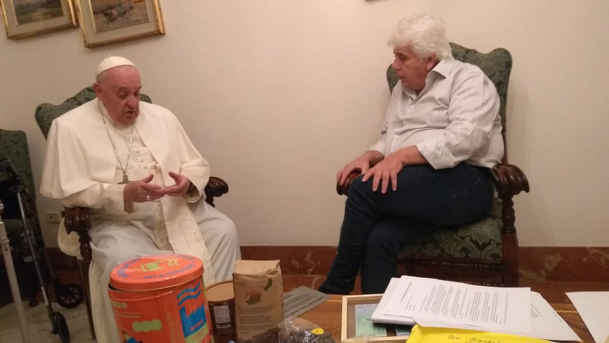 El Papa Francisco apoyó a las empresas recuperadas de Argentina en encuentro con Eduardo Murúa