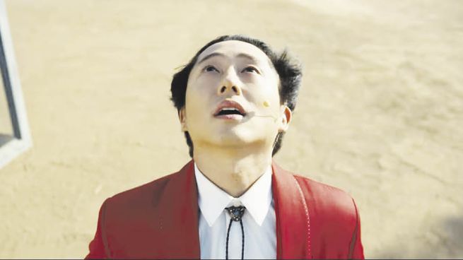 nop!.Un film que mezcla muchos géneros, hasta los que no se mezclan.