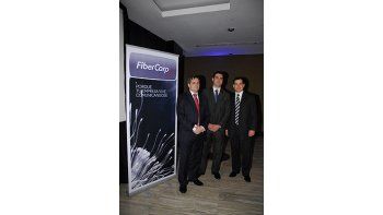 Ignacio Ardohain, Gerente Comercial de FiberCorp, Diego Catro Cao, Gerente Técnico y Andrés Delgado, Gerente de Control de Gestión.