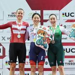 La mexicana Yareli Acevedo Mendoza obtuvo la medalla de bronce en la prueba de ómnium femenil disputada en Hong Kong. En el podio junto a la japonesa Tsuyaka Uchino, ganadora de la prueba, y la danesa Amalie Dideriksen, quien quedó segunda. La mexicana Yareli Acevedo Mendoza obtuvo la medalla de bronce en la prueba de ómnium femenil disputada en Hong Kong. En el podio junto a la japonesa Tsuyaka Uchino, ganadora de la prueba, y la danesa Amalie Dideriksen, quien quedó segunda.