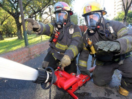 Bomberos voluntarios 06.jpg