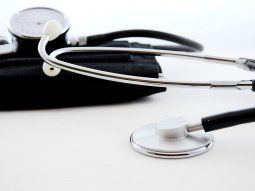 El decreto dice que resulta imperioso apoyar a los prestadores de servicios de salud. El decreto dice que resulta imperioso apoyar a los prestadores de servicios de salud.