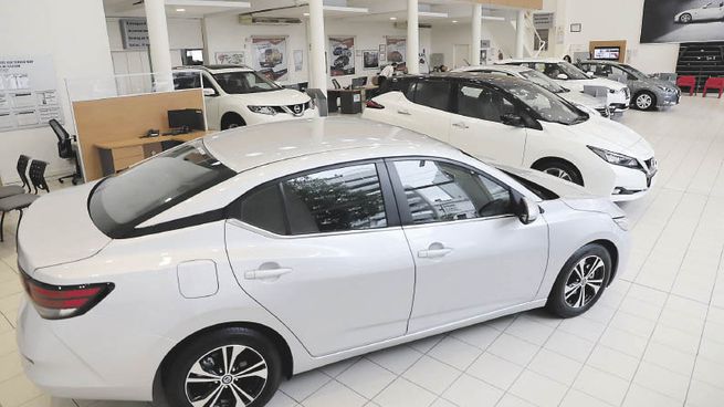 Giro. Después de casi dos años de una demanda impulsada por la brecha cambiaria, la suba de precios hace que ya no sea tan atractivo comprar un 0 km, dicen los vendedores de autos.