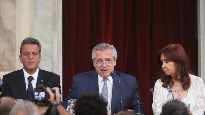 Albetto Fernández durante la apertura del 140° Período de Sesiones Ordinarias.