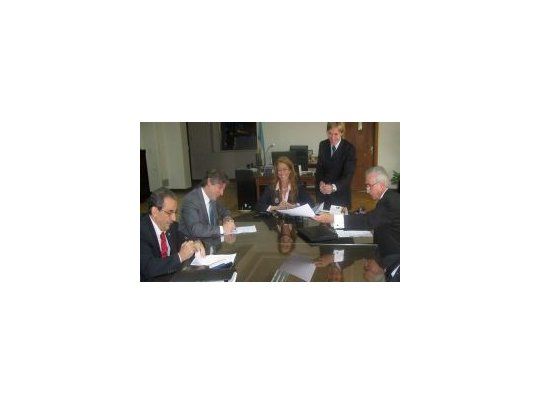 Moreno, Boudou y Giorgi firmaron el acuerdo.