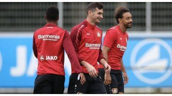 Lucas Alario en un entrenamiento del Bayer Leverkusen.