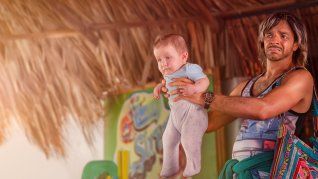 La divertida película de Eugenio Derbez ya está disponible en HBO Max.