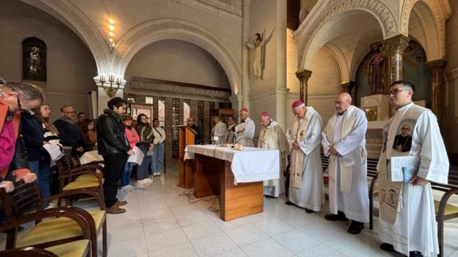 La Iglesia cuestionó la política migratoria y sumó tensión con Milei.